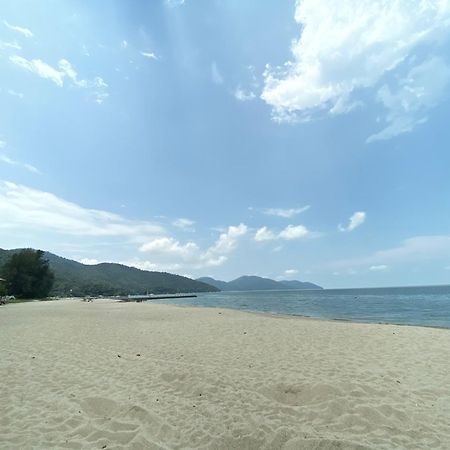 By The Sea Cozy Beachfront Home 253 Batu Ferringhi Extérieur photo